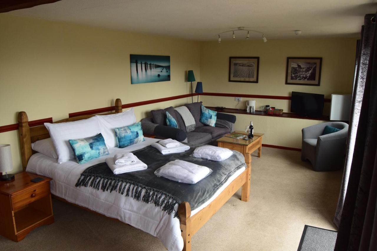 Cwmwennol Country House ซอนเดอร์สฟุต ภายนอก รูปภาพ