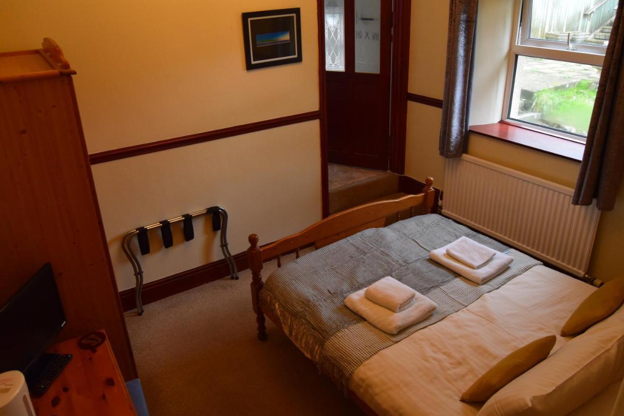 Cwmwennol Country House ซอนเดอร์สฟุต ภายนอก รูปภาพ